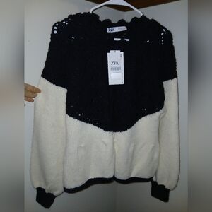 NWT Zara Black & White Button-up Cardidan with Balloon Sleeves